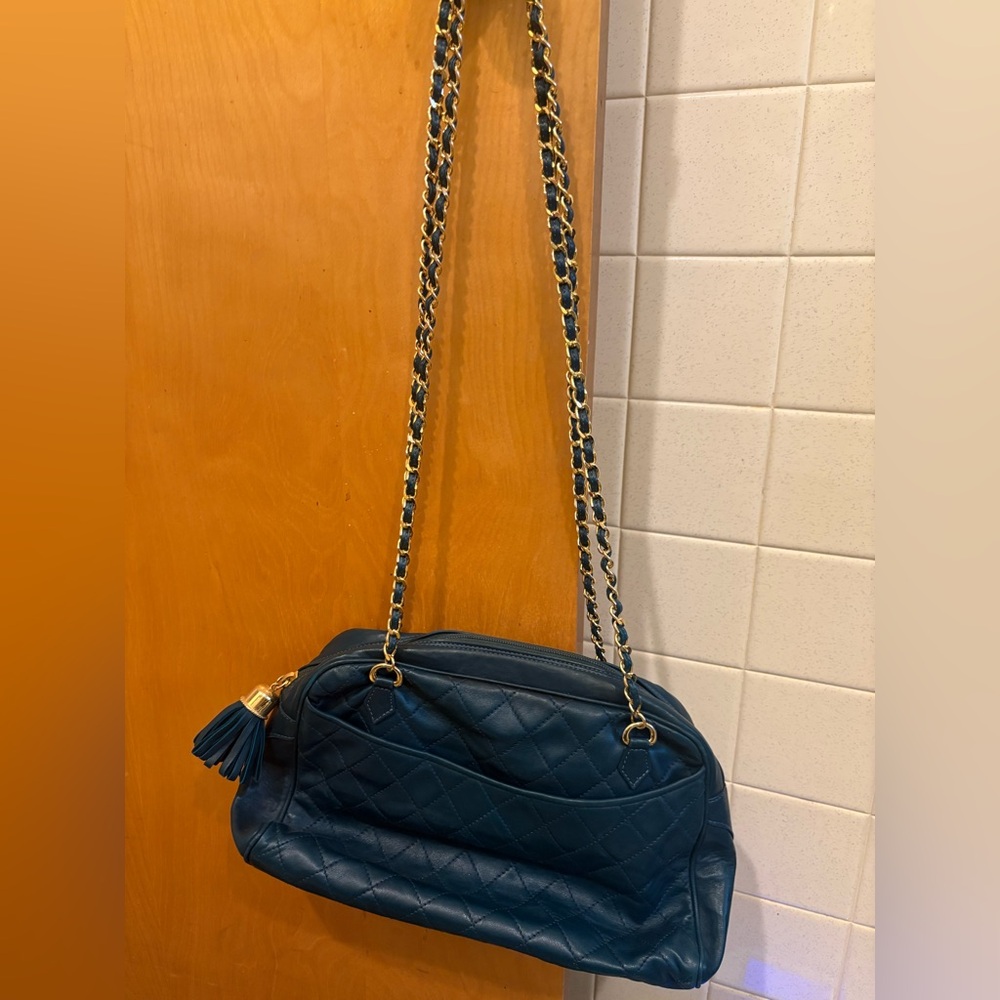 Quilted Vintage Teal Leather Shoulder Bag with Tassel Accent